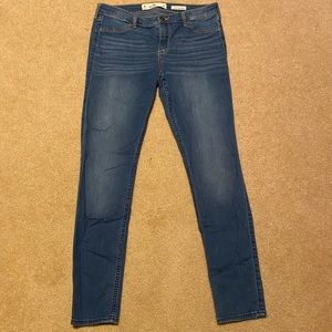 Hollister Low Rise Jegging Size 9r 29x28